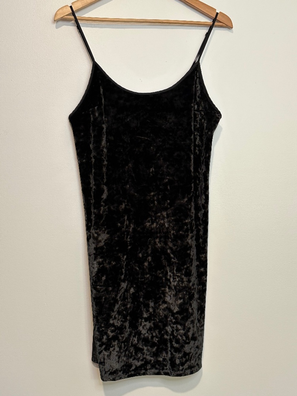 Victoria's Secret Black Crushed Velvet Slip Dress / Nightgown. M/L